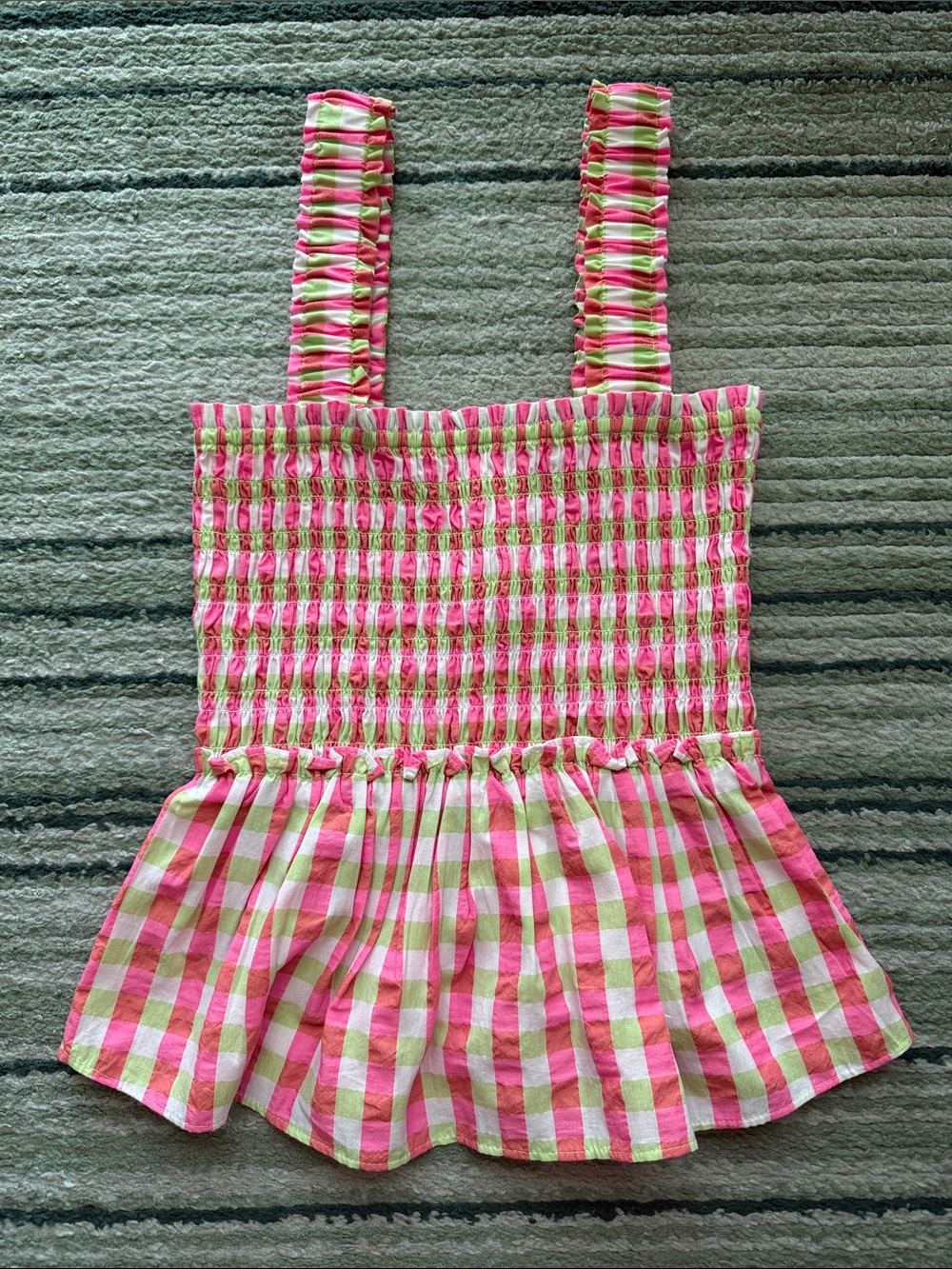 🆕 Lilly Pulitzer Hadly smocked top - Picture 2 of 7
